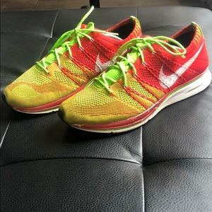 Red Nike Flyknit Trainer+